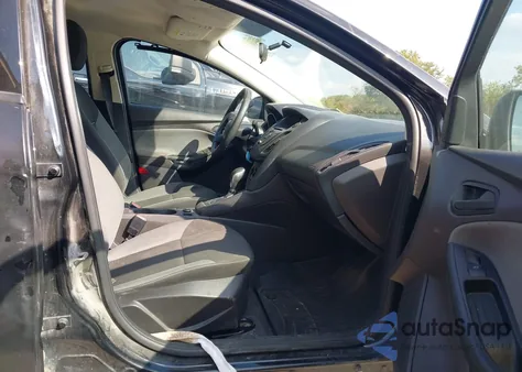 2014 Ford Focus S z USA, uszkodzony, nr VIN 1FADP3E29EL245318